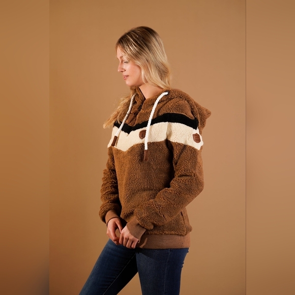 🌟NEW🌟 WANAKOME ALICIA SHERPA PULLOVER - Picture 2 of 4